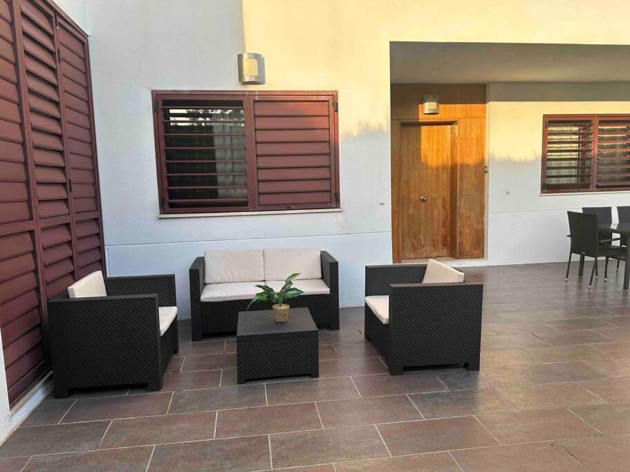 Modern 5-Bedroom Villa With Pool Montequinto Exterior foto